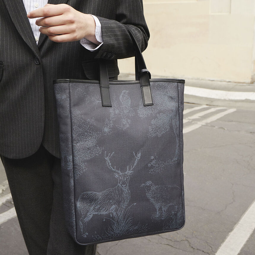 Cabas port&eacute; main Parc Bleu  100% coton Enduction 80% acrylique / 20% polyur&eacute;thane . Garniture : Cuir de Bovin, , hi-res image number 2