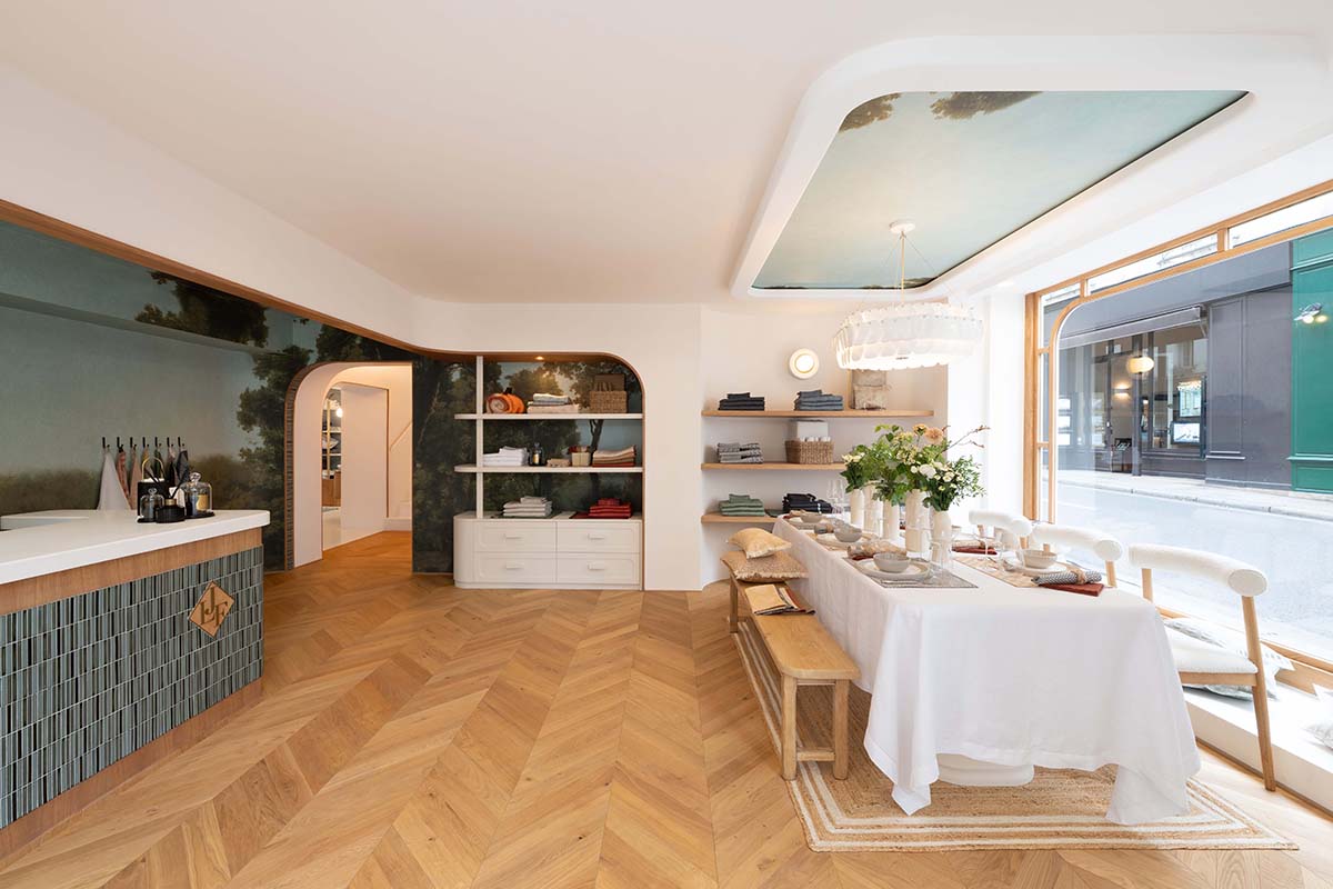 Intérieur d'une boutique Le Jacquard Français